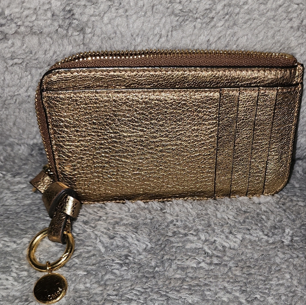 Chloé zip around card case EUC - Picture 1 of 7